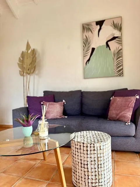 Passiflora Apartment Orient Bay